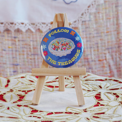 Follow the Treasure Badge